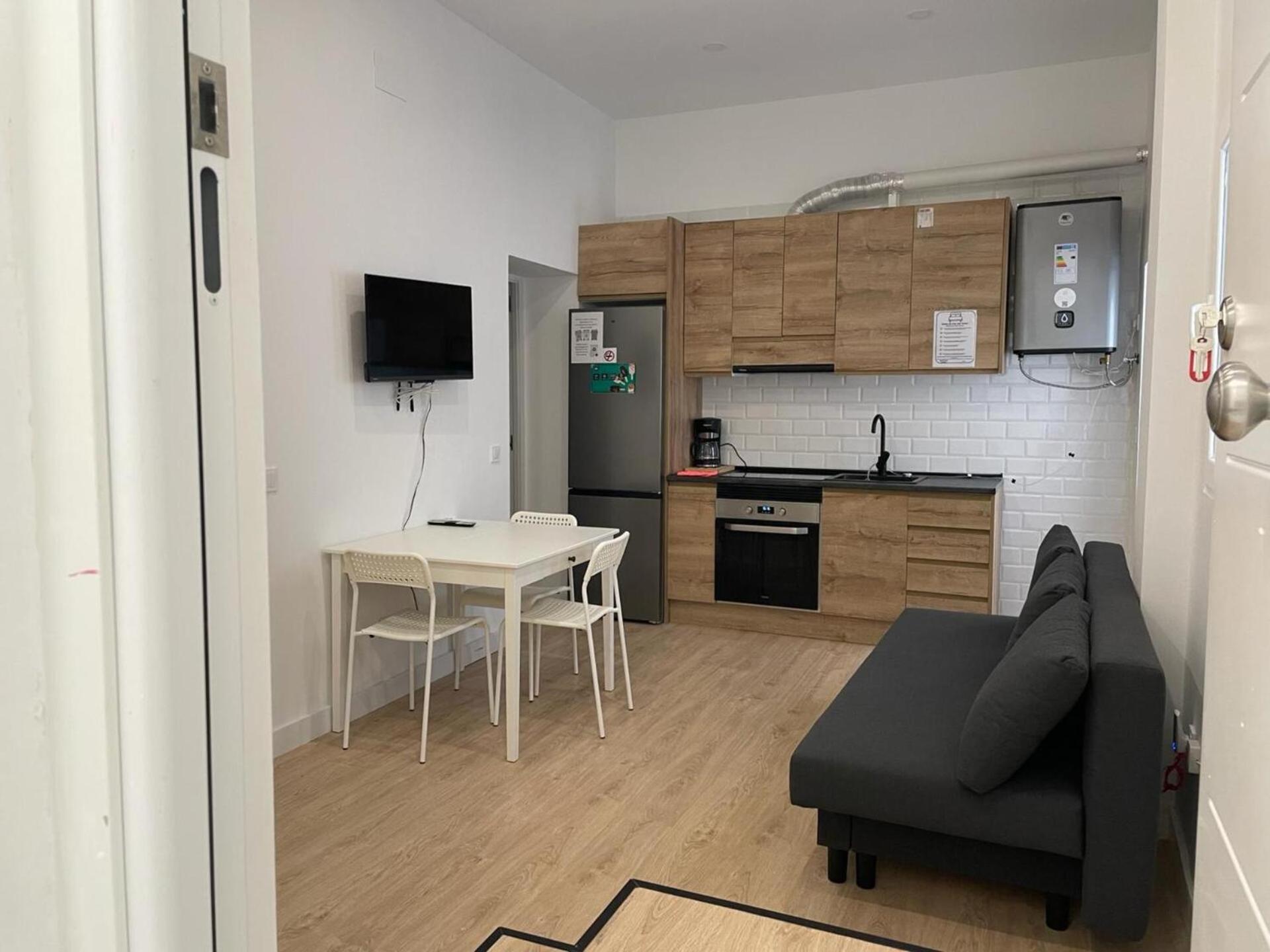 U1 Ap Nuevo, Bien Comunicado Madrid Centro Apartment Luaran gambar